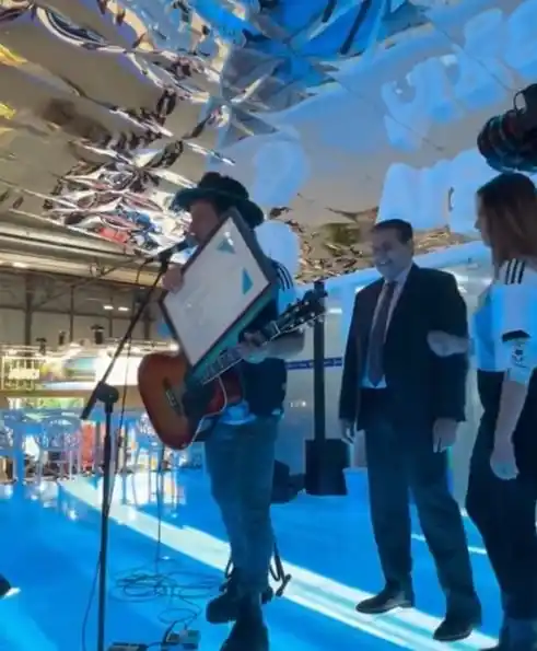 FITUR 2023: Música, influencers y cata de vino en una jornada bien argentina