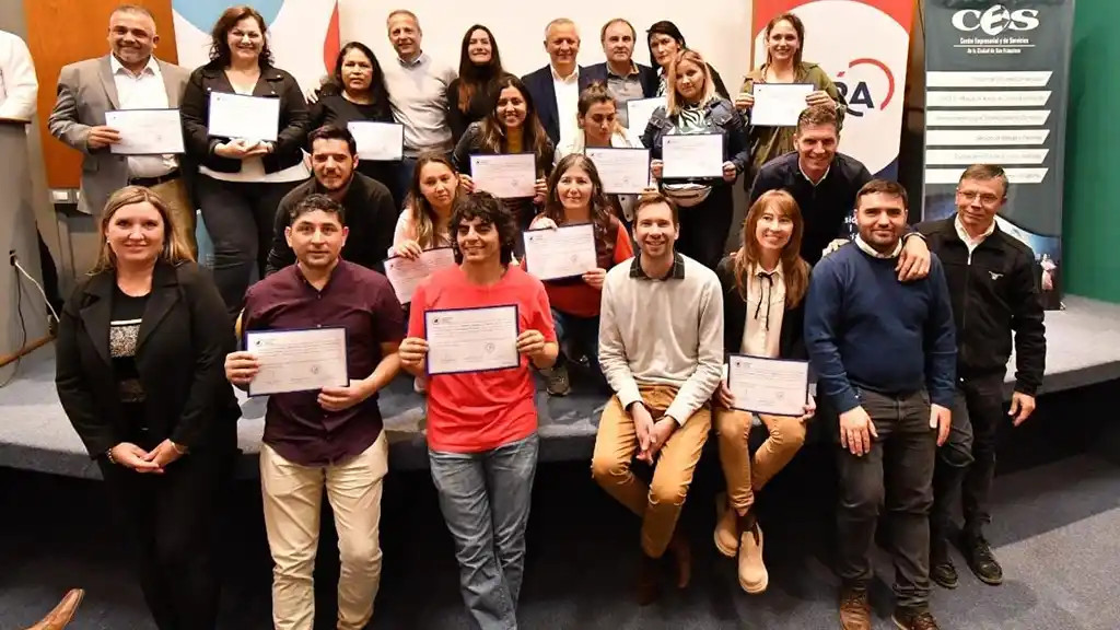 Se entregaron certificados a estudiantes de los trayectos formativos