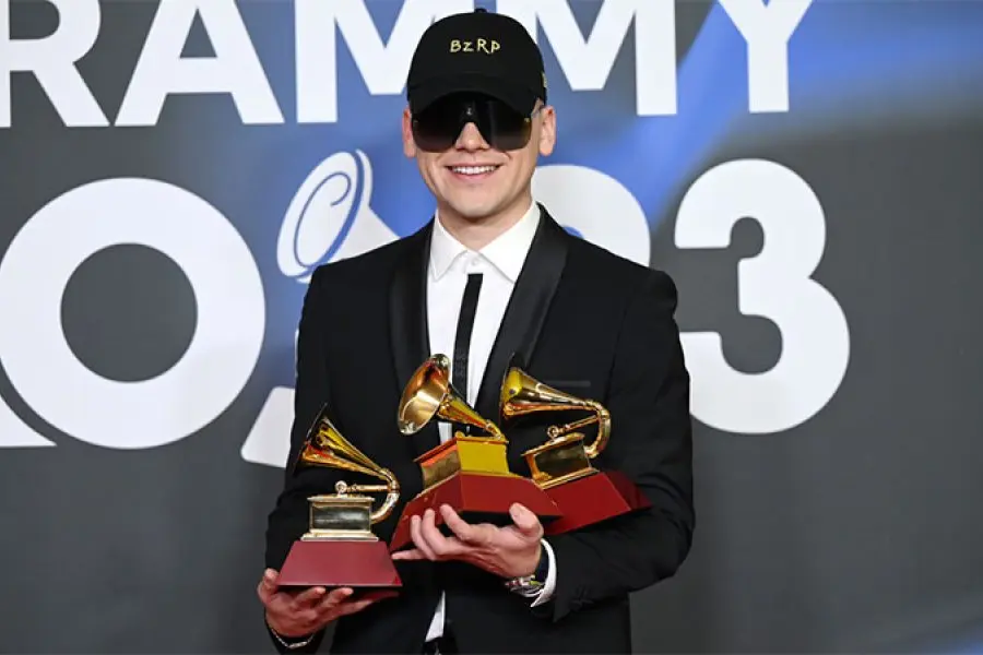 Bizarrap se alzó con tres Grammy Latinos y hubo otros argentinos ganadores
