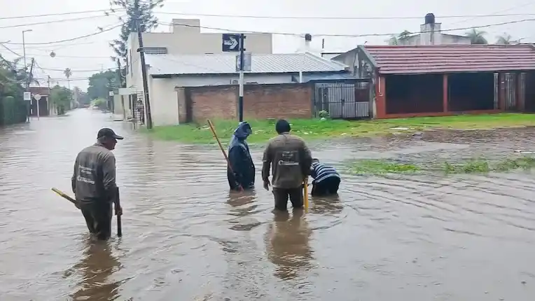 Inundaciones en Corrientes: más de 300 evacuados tras un temporal histórico