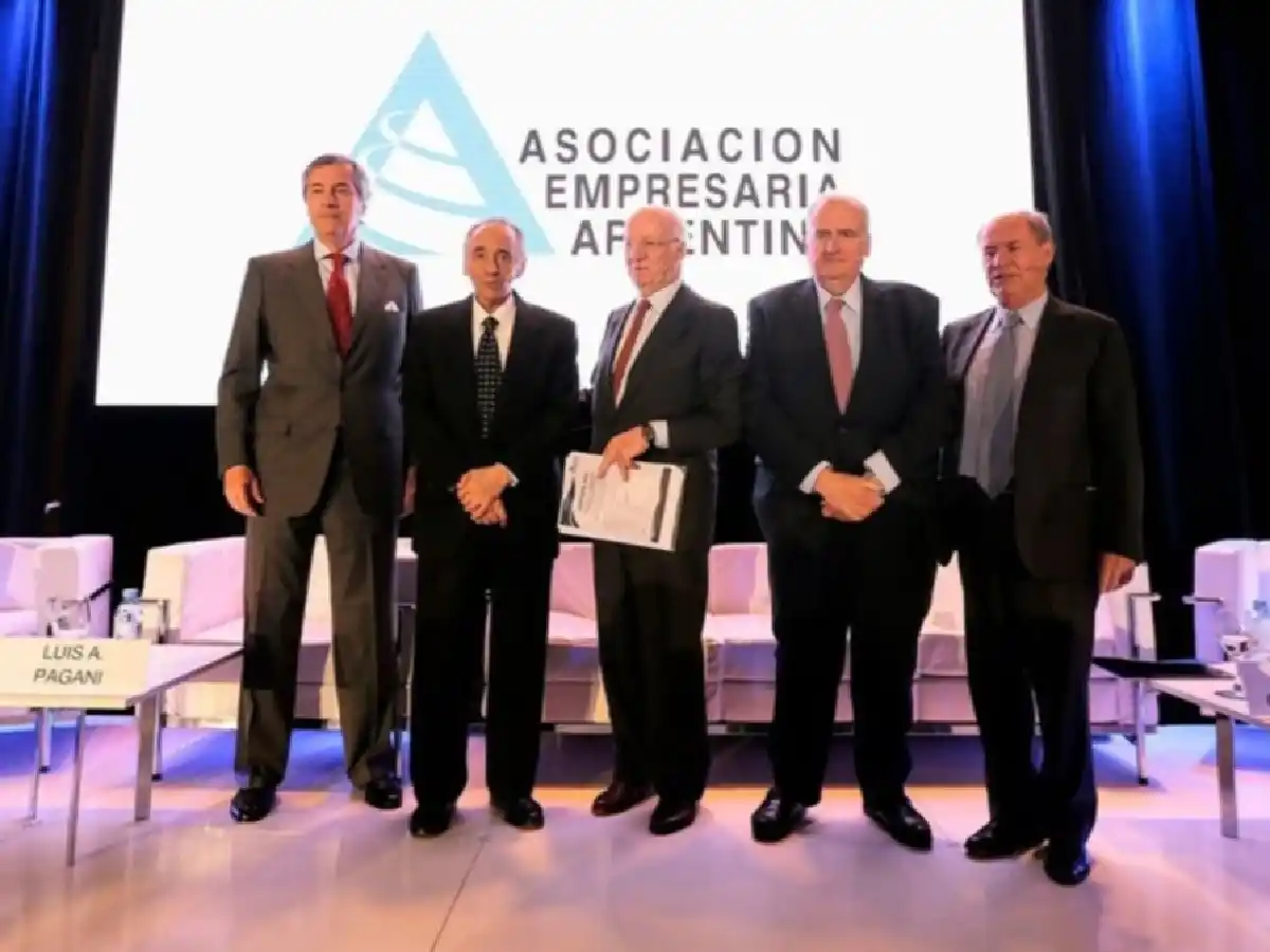 Alberto Fernández almuerza con los principales empresarios