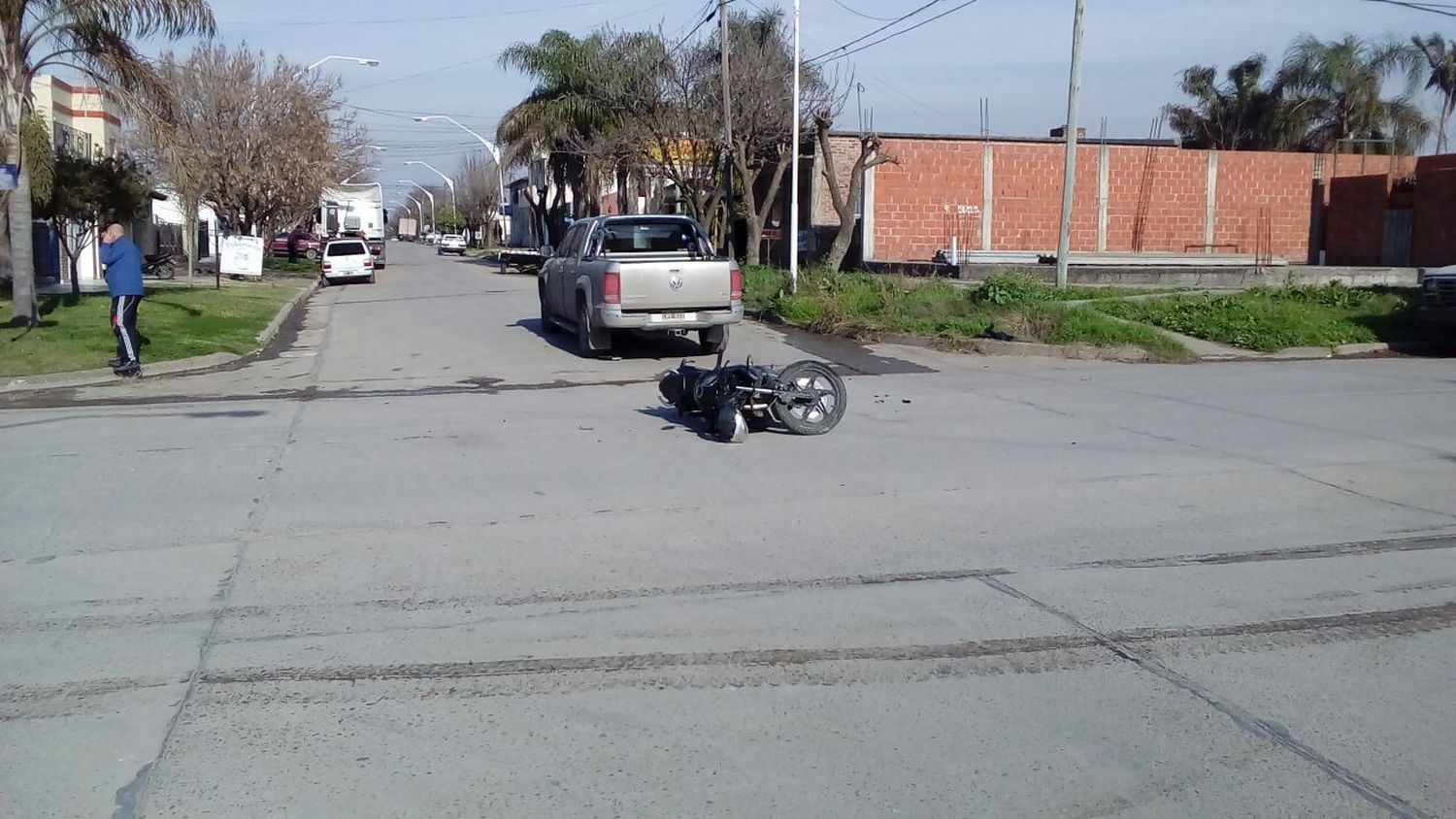 Choque en esquina de Rocamora y López y Planes