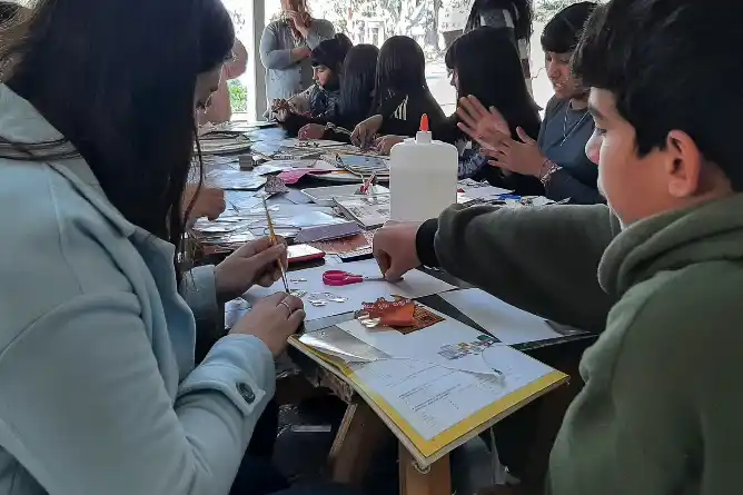 Centros Vespertinos: el refugio de juego y contención que abraza a las infancias en los barrios de Chascomús