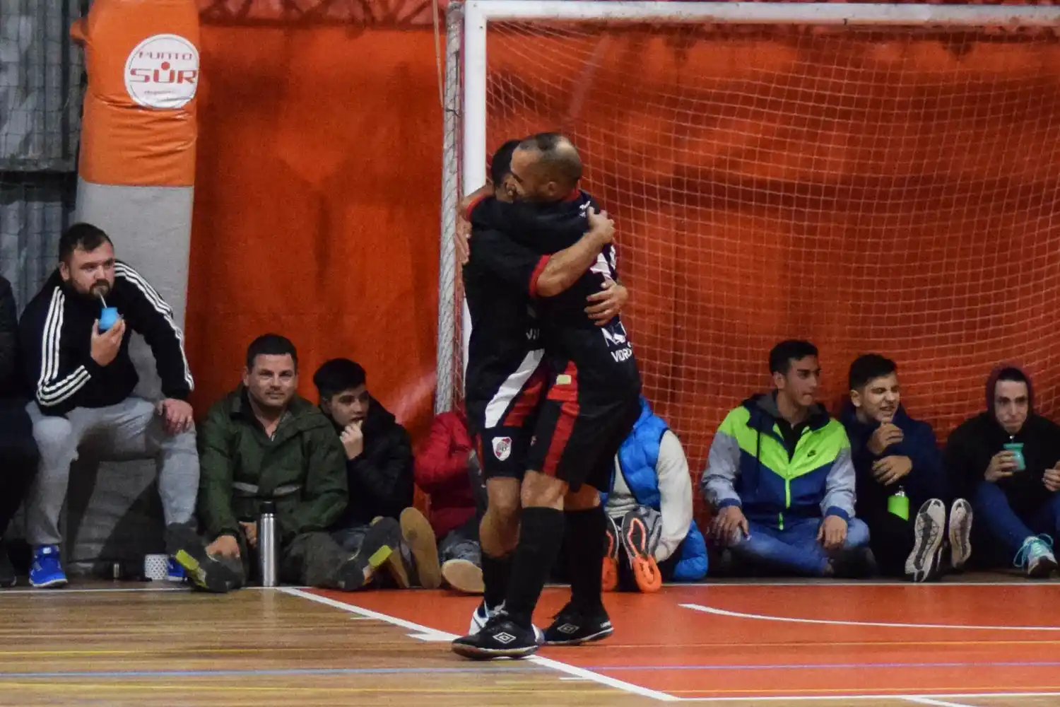 River se subió rápidamente a la cima