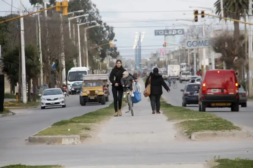Convocan a participar en una caminata por la avenida 75