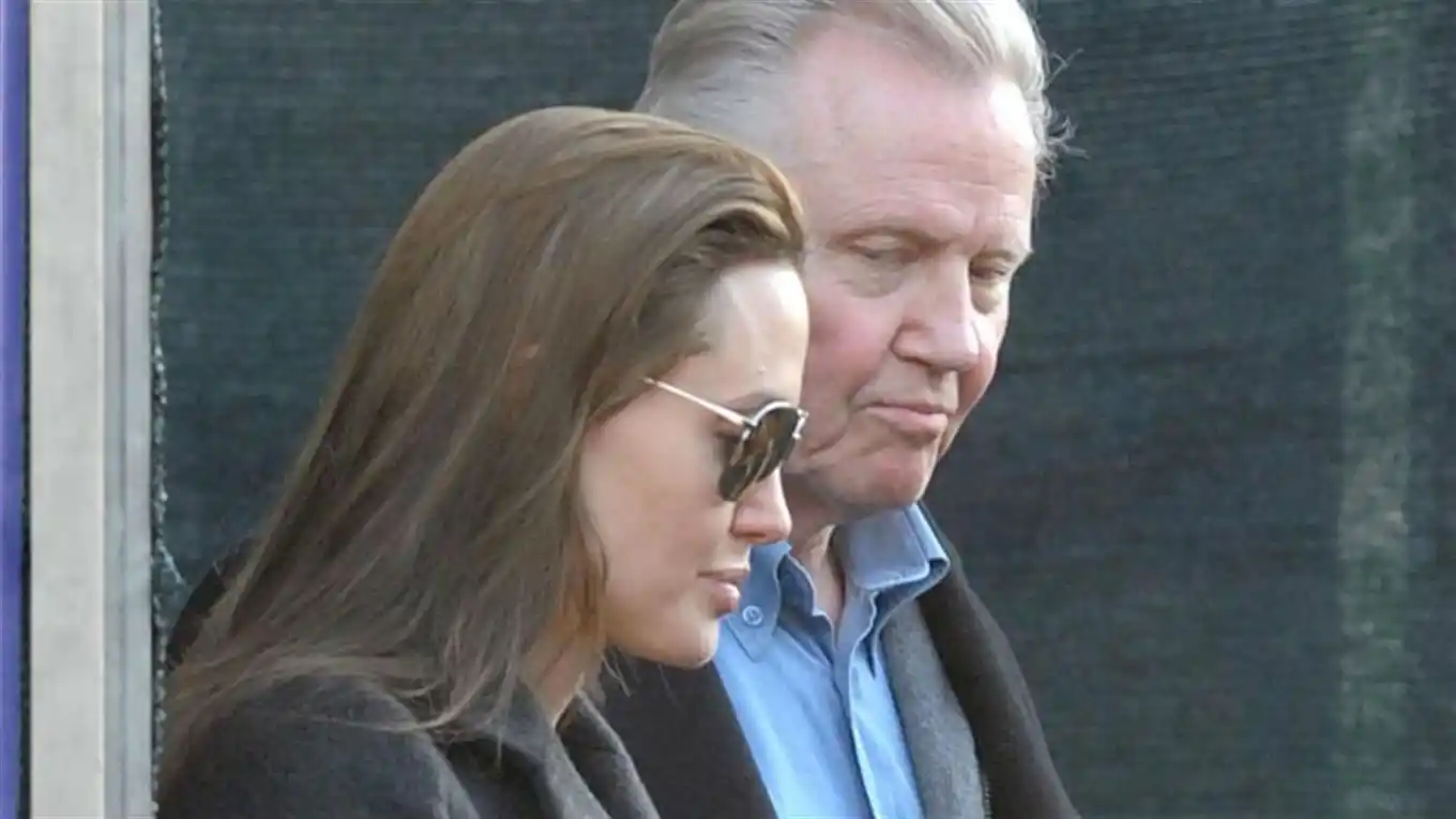 Angelina Jolie y Jon Voight se reconciliaron