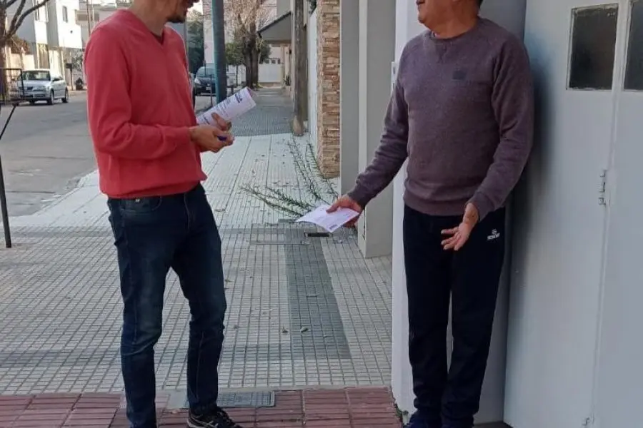 Funcionarios del Ejecutivo Municipal siguen dialogando con los vecinos de la ciudad