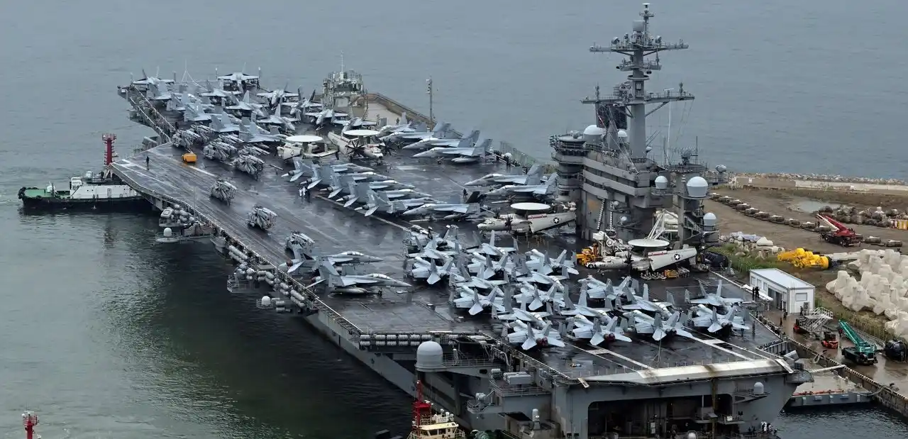 Portaaviones de propulsión nuclear ‘Theodore Roosevelt’.