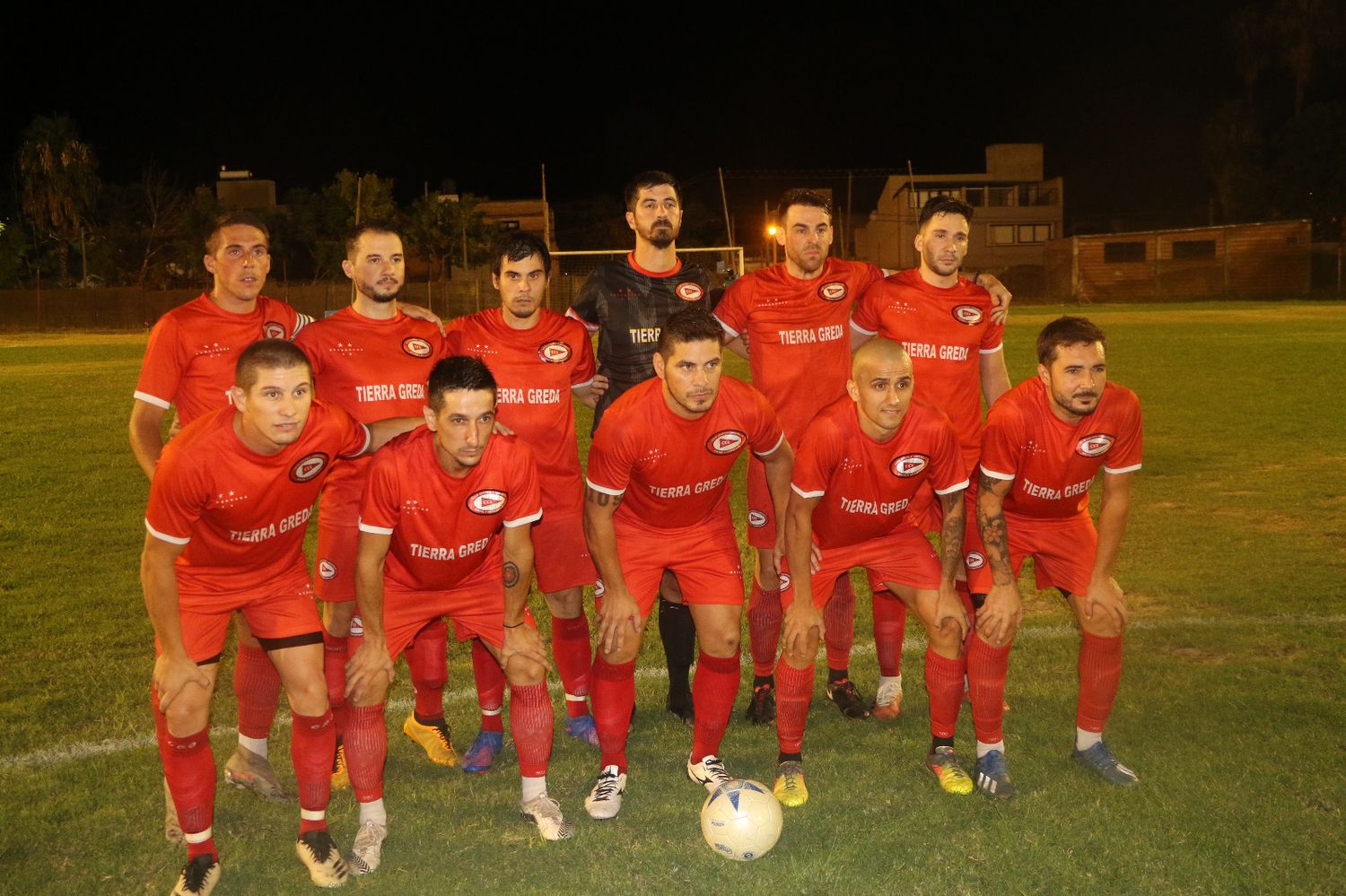 Central Larroque goleó a Deportivo Gurises y se puso a tiro de la punta