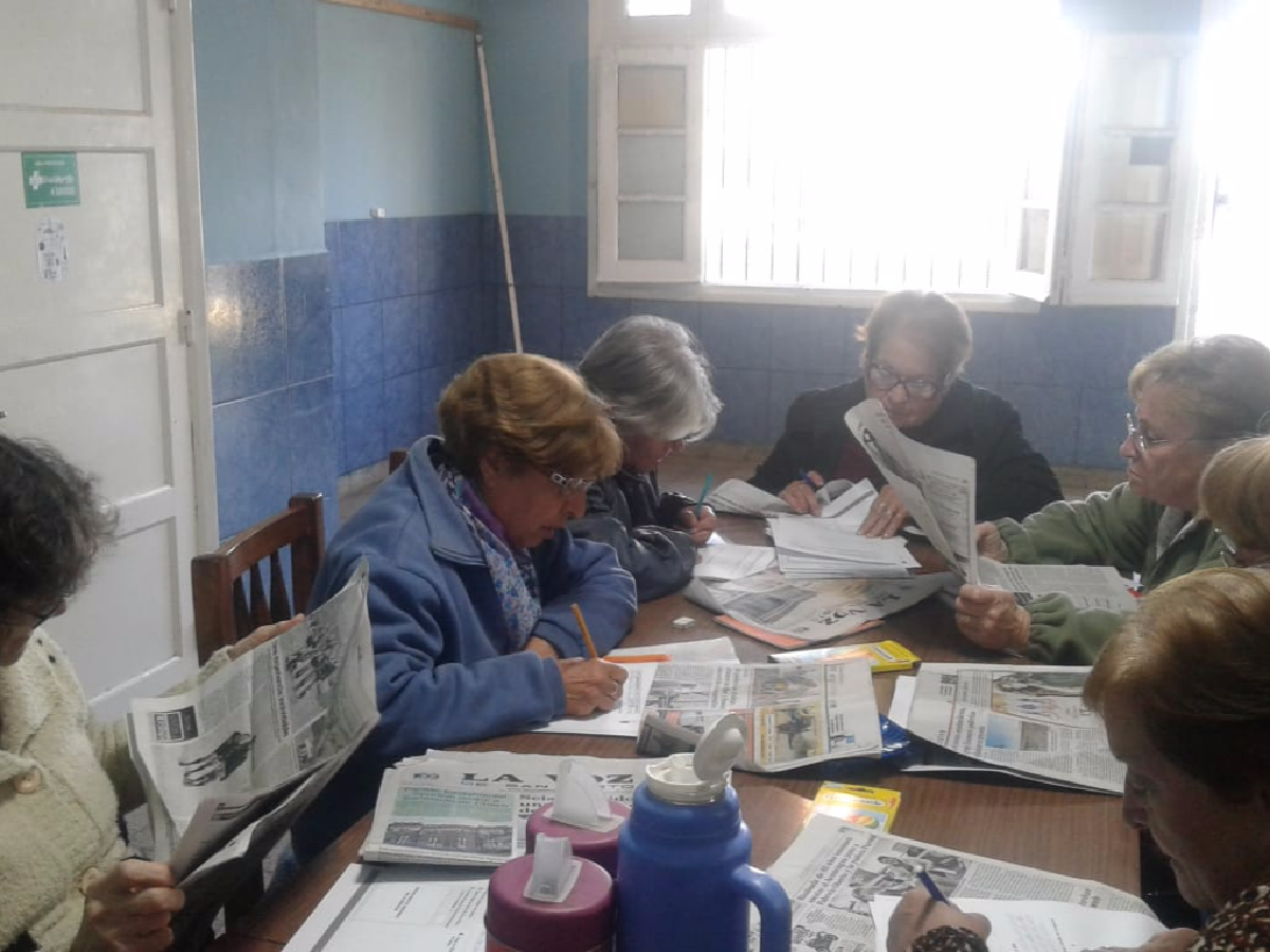Cuáles son los ejercicios  clave para la estimulación cognitiva en adultos mayores 