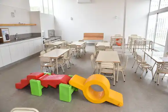 Recepción oficial del Centro de Desarrollo Infantil en barrio San Luis