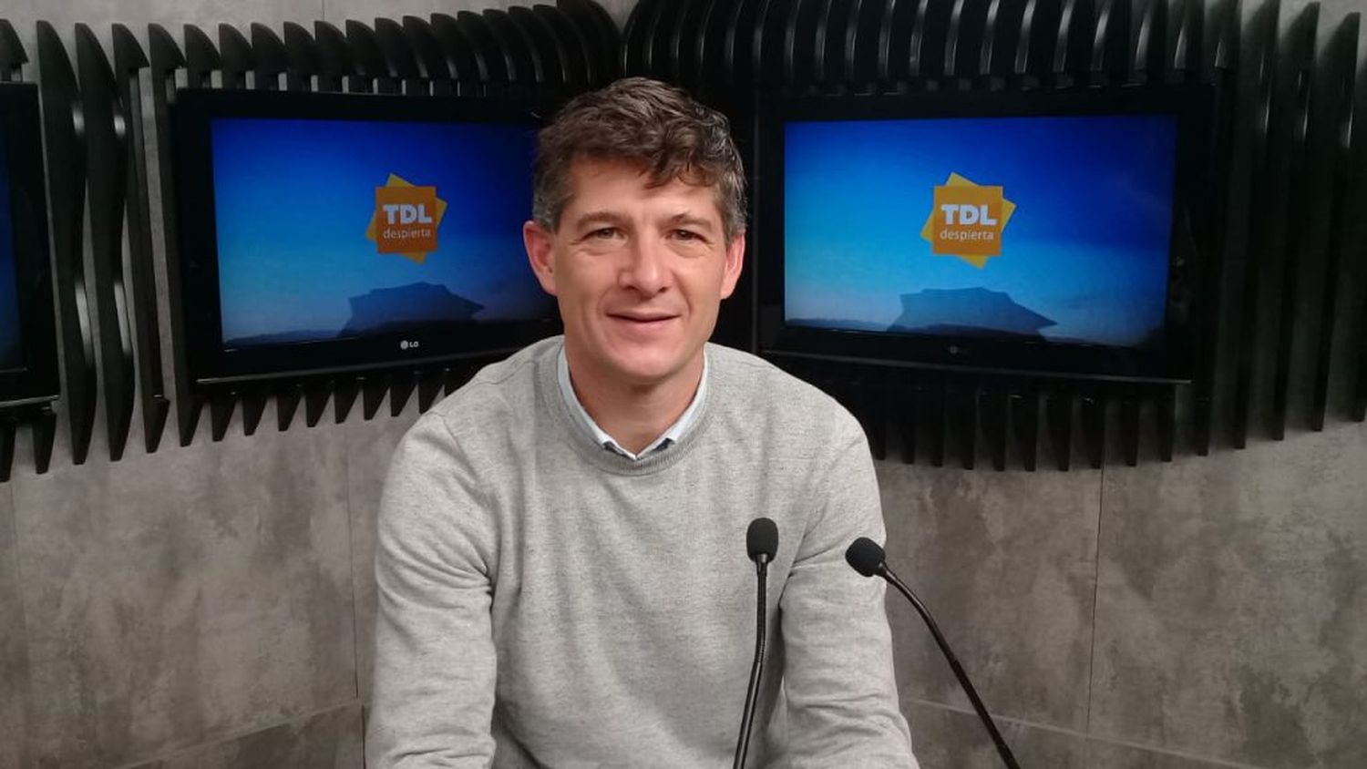 Facundo Llano en el desayuno de Tandil Despierta