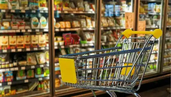 Advierten que el consumo masivo cayó un 13,4 % interanual en febrero