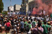Multitudinaria movilización en Tandil en el marco del paro general: "Esto recién comienza"