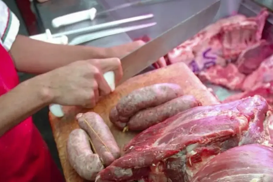 Alertan que la suba en el precio de la carne disparó la inflación de alimentos por encima del 7% en febrero