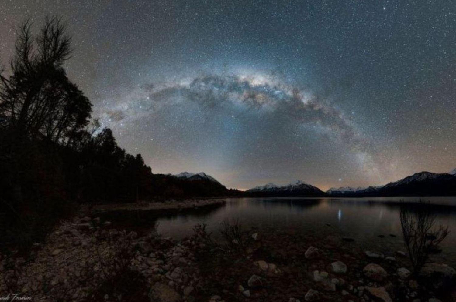 Una increíble foto del cielo en Villa Traful se llevó el reconocimiento de la NASA