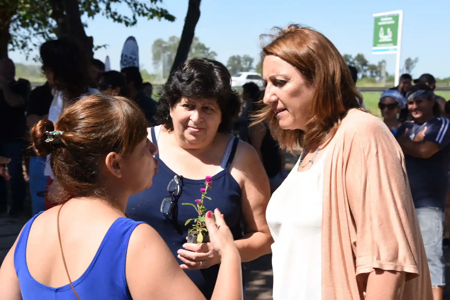 Intensifican tareas de higiene urbana y mejoras en Santa Lucía Viejo