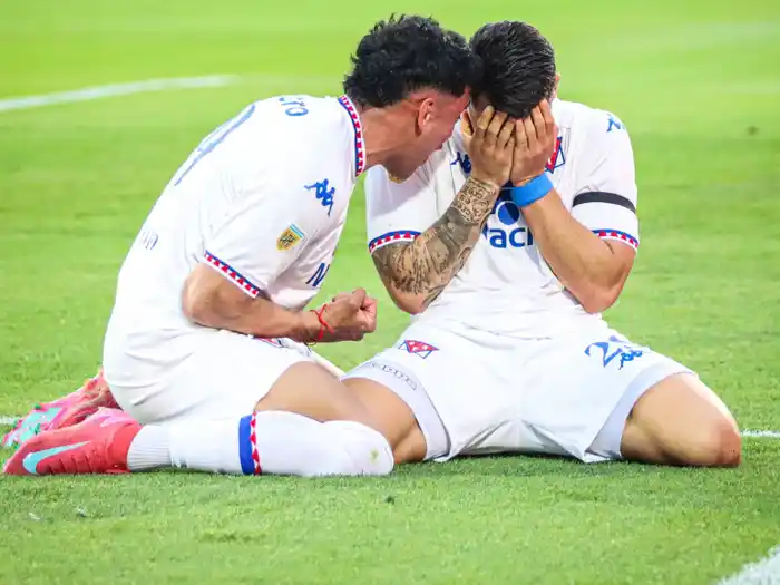 Tigre empató en Rosario y se mantiene entre los ocho