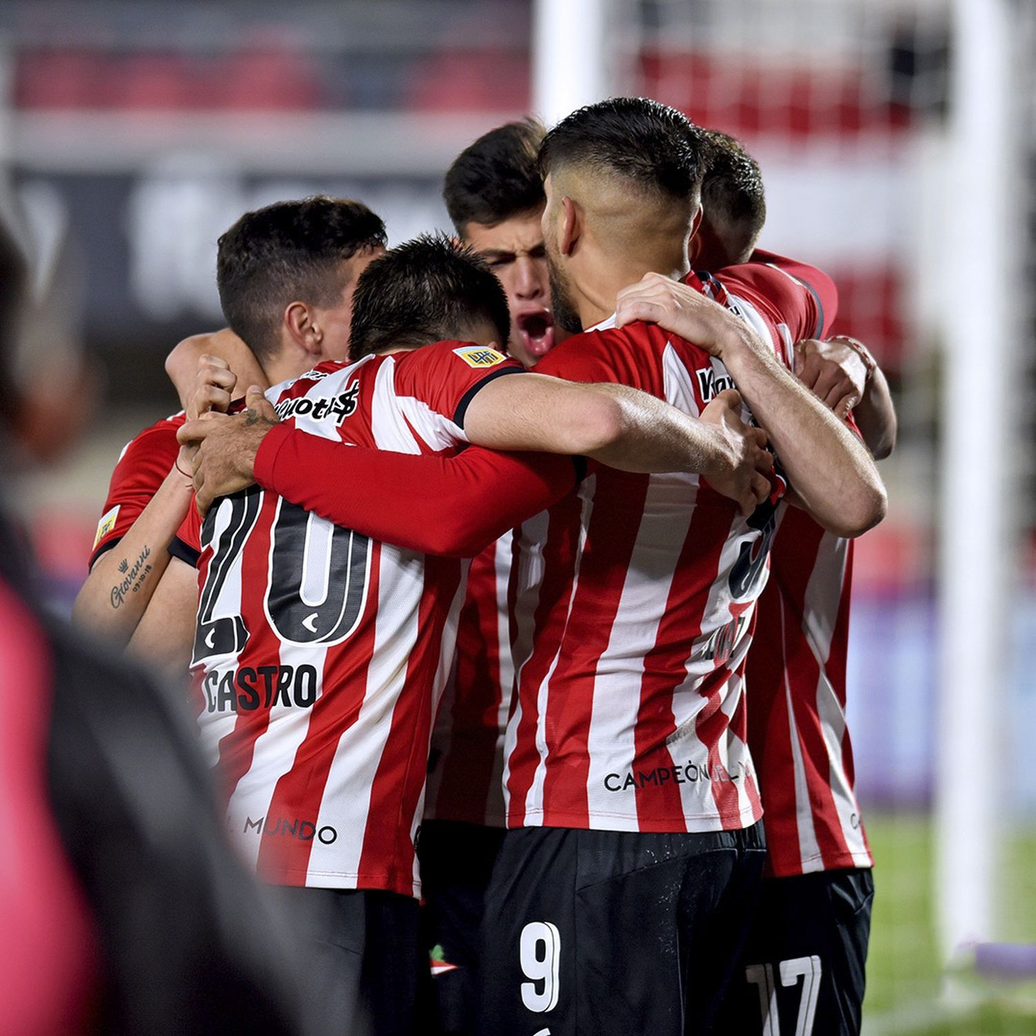 Estudiantes festejó con la jerarquía de Mauro Boselli