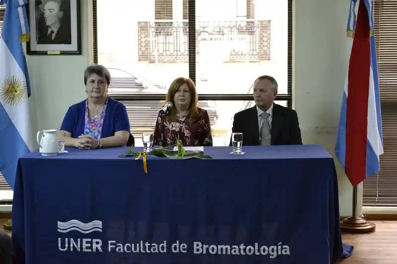 "Es indispensable estrechar vínculos con sectores productivos y el sector público”