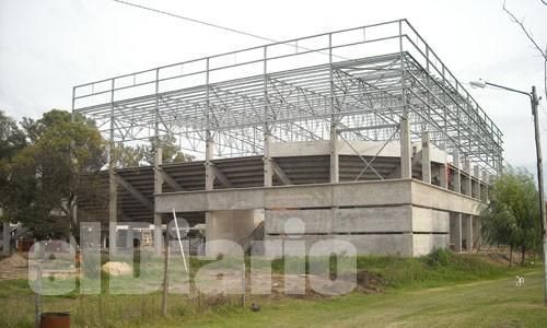Pilar: El microestadio municipal estará listo para septiembre