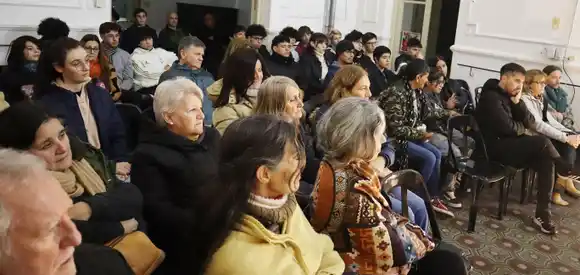 Concordia vibró con el Segundo Encuentro de Guitarras “Héctor Ayala”