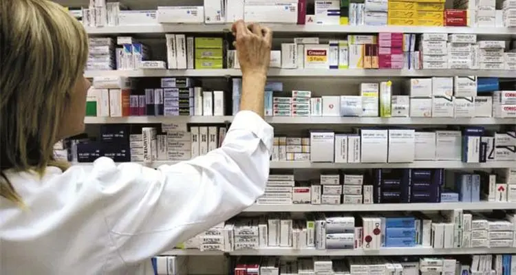 > Tiene que haber medicamentos