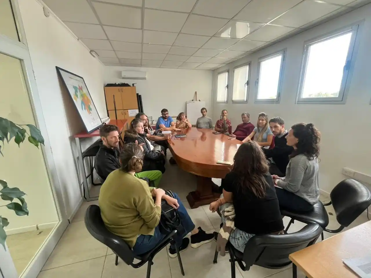 Se llevó a cabo una reunión entre los organizadores y grupos de interés para diagramar el cronograma de actividades