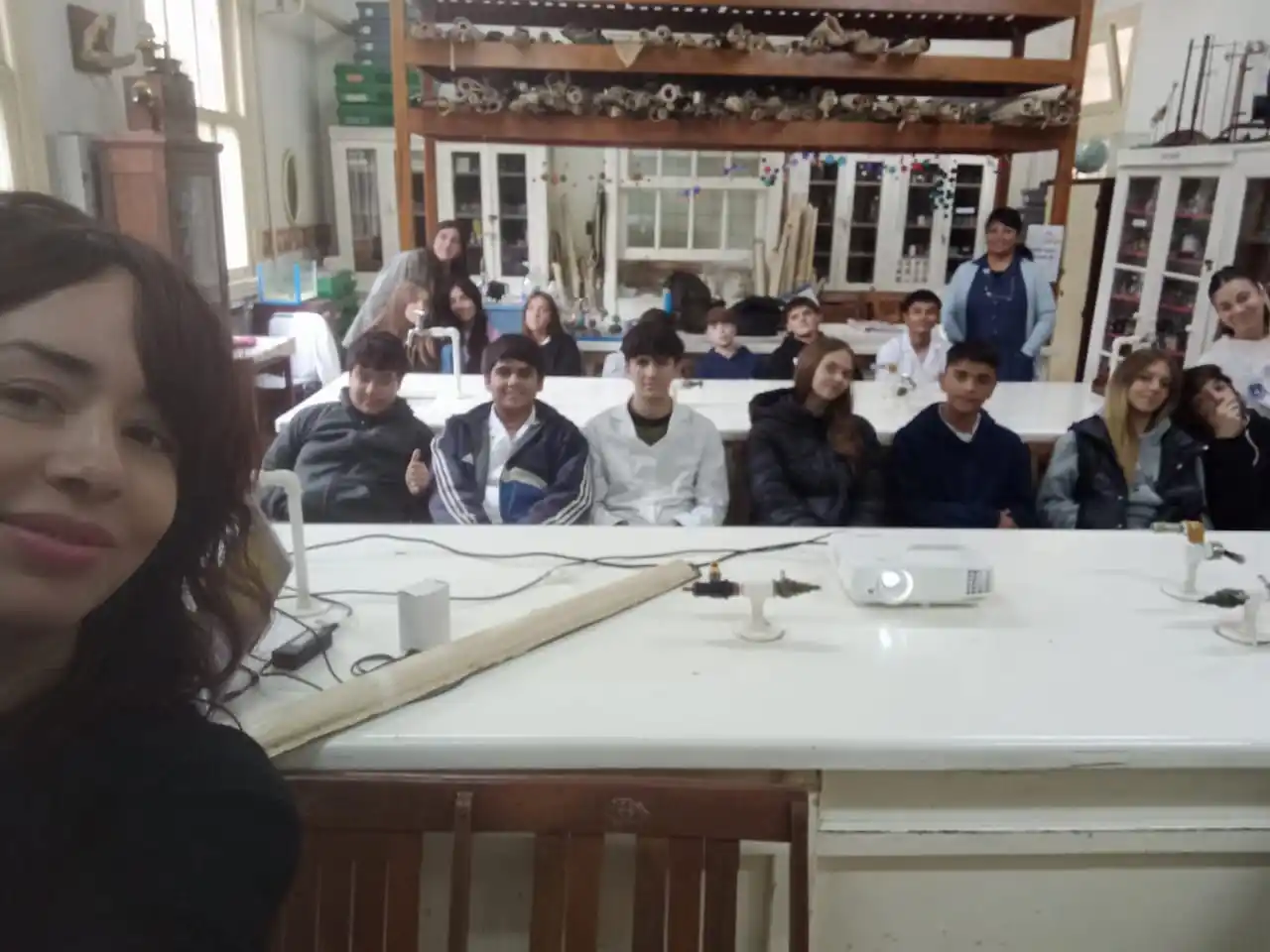 La Escuela Normal presentó el proyecto "¿Qué misterio hay en el laboratorio?" en la Feria de Ciencias