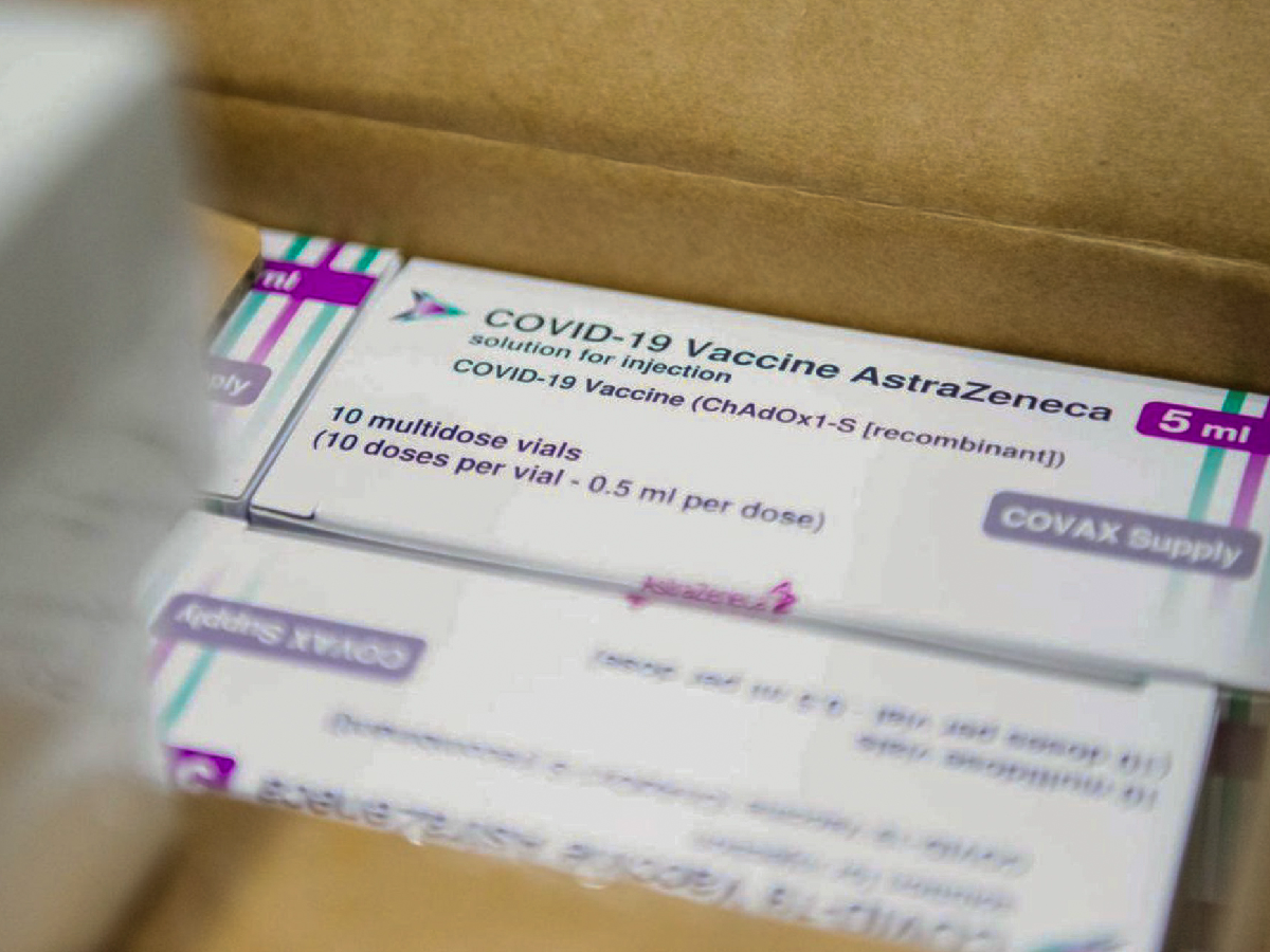 Un intervalo "de varios meses" entre dos dosis de AstraZeneca mejora su eficacia