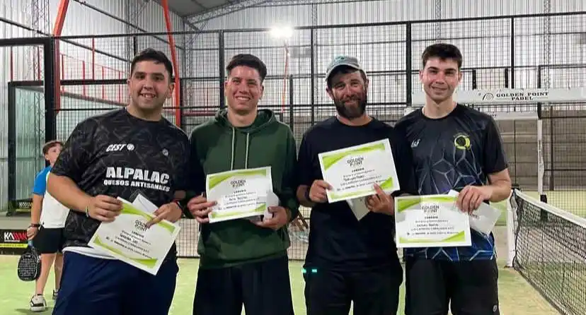 Los finalistas de la competencia. La pareja local junto a los loberenses Fermín Hiriburu y Pedro Rodríguez