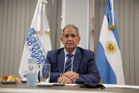 Los bancarios acordaron un salario inicial de más de un millon de pesos