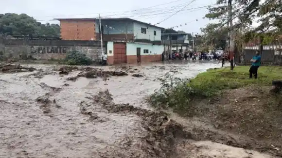 LLUVIAS en LARA cobran la VIDA de una persona: las autoridades monitorean los ríos y municipios afectados