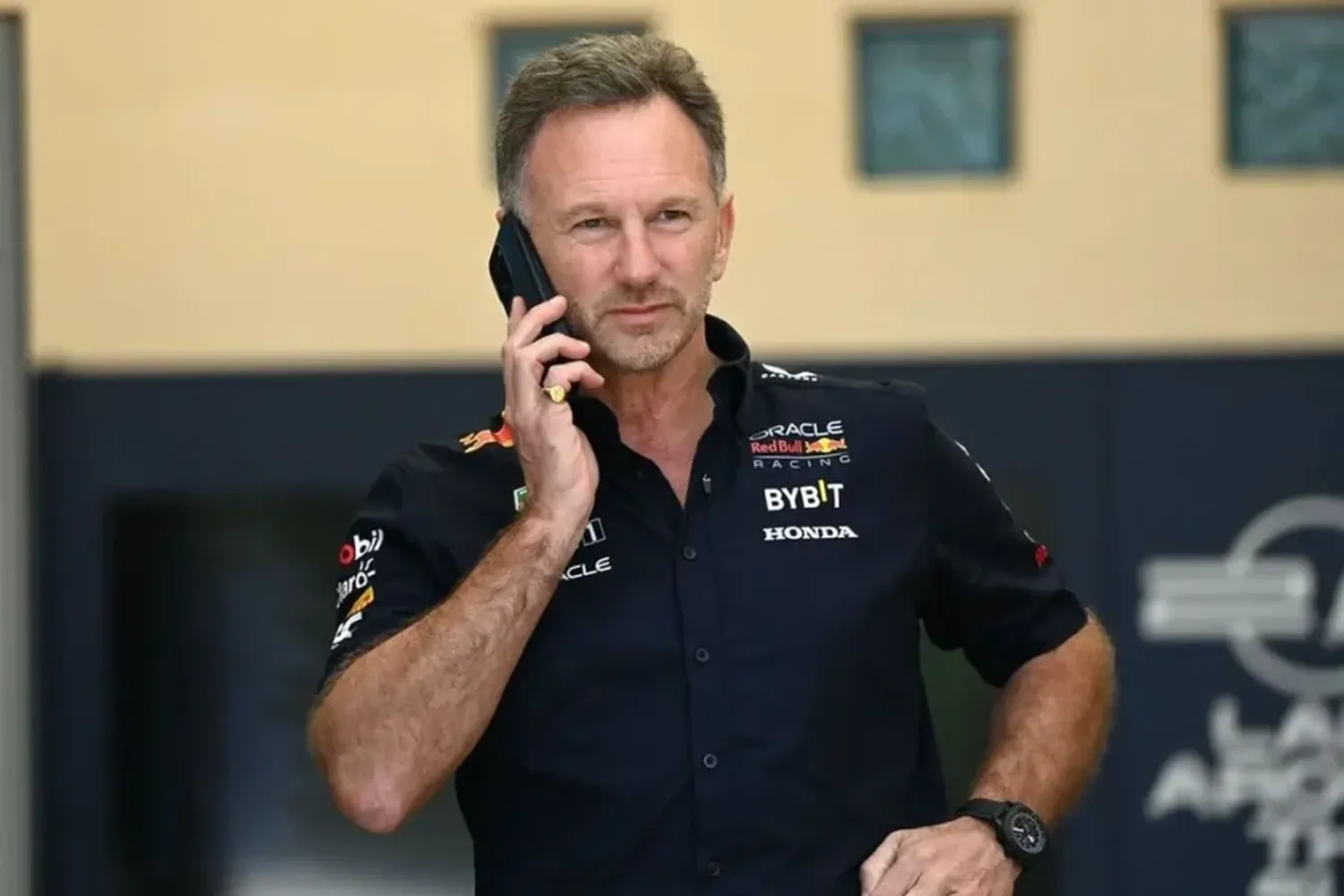 Christian Horner admitió una pelea con el padre de Max Verstappentappen, pero confirmó la continuidad del piloto