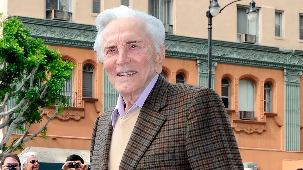 Hollywood se conmueve ante la muerte Kirk Douglas