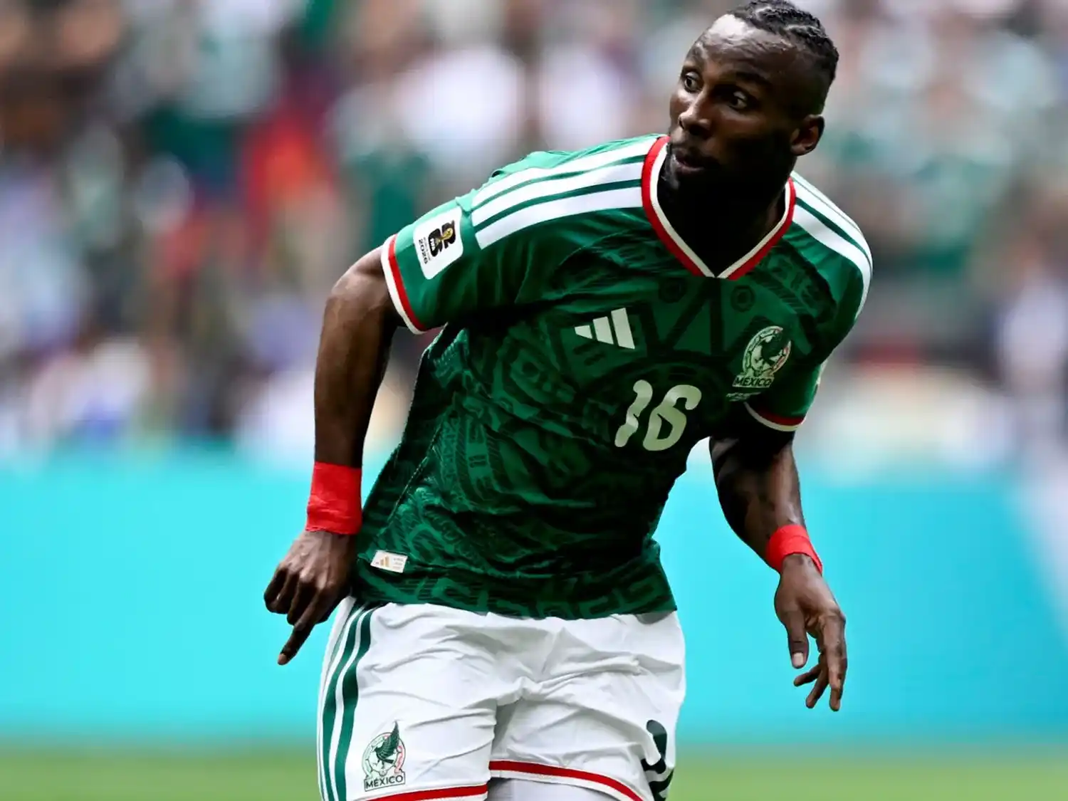 Quiñones se destacó en el debut de México.