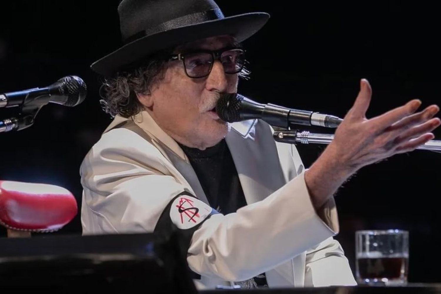 Charly García agradeció la preocupación: "Ya estoy en casa"