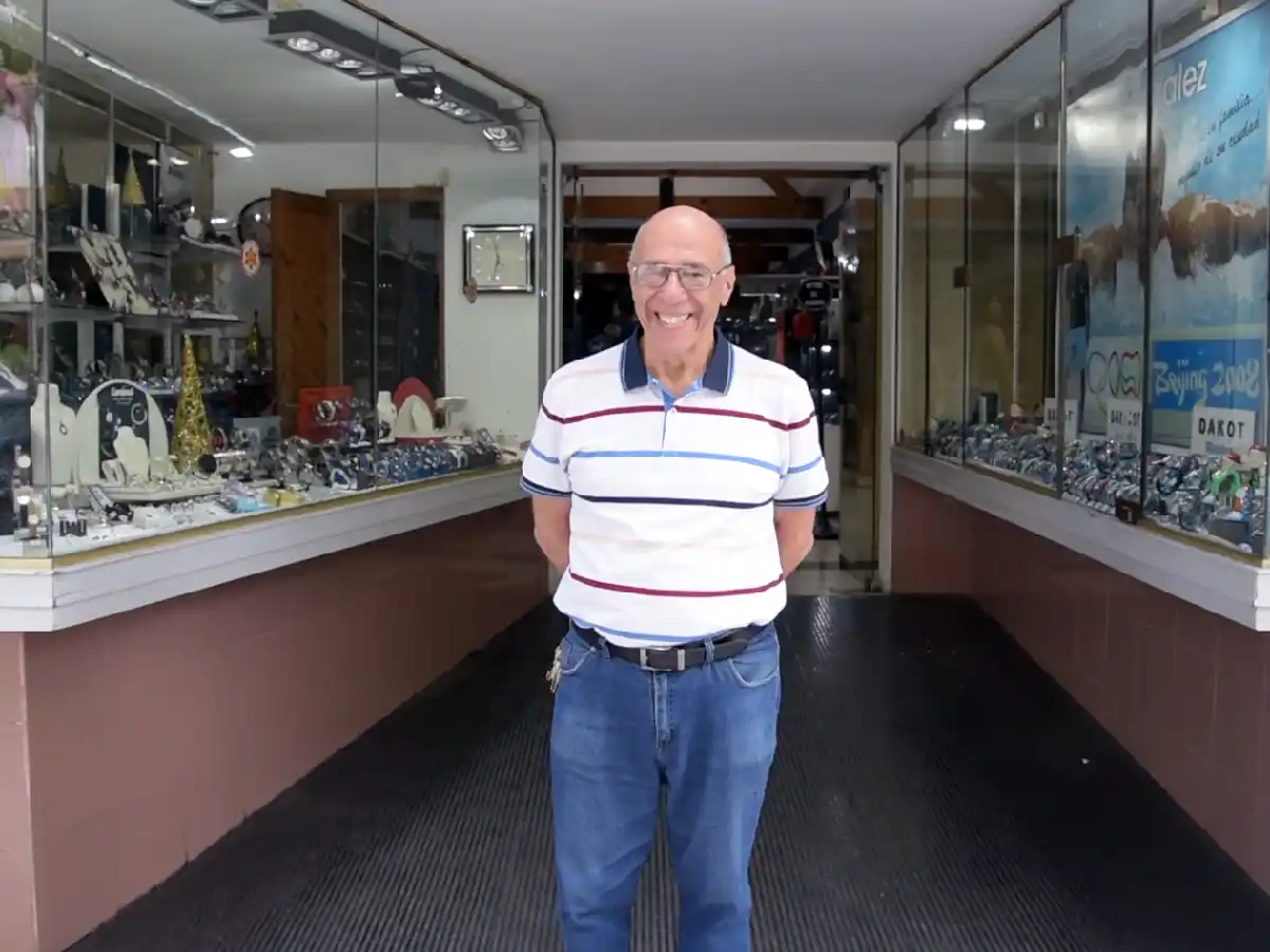  José “Pepe” González, toda  una vida dedicado a cultivar la  pasión por la joyería y relojería    