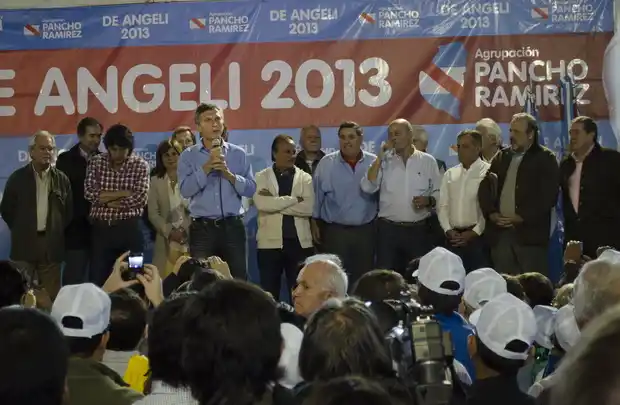Macri ofrece a los municipios entrerrianos fondos públicos para promocionar a De Ángeli