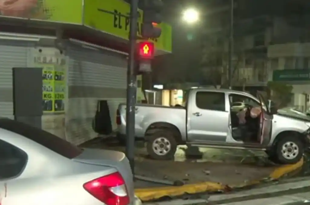 El hecho ocurrió a las 4:20 de la madrugada, en el cruce de las avenidas Directorio y Carabobo.