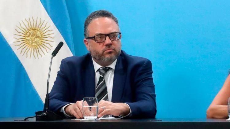 Kulfas asegura que las medidas conforman un plan para exportar más