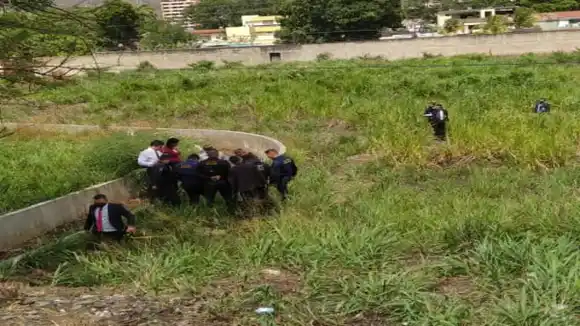 DESCOMPUESTO Y CALCINADO: matan a un joven de 14 años  en situación de calle para quitarle 100 dólares en Carabobo