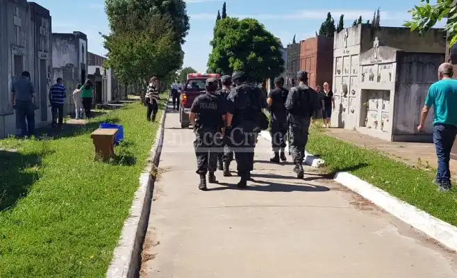 Insólito: Por un paro los sepelios tienen custodia policial en Zárate