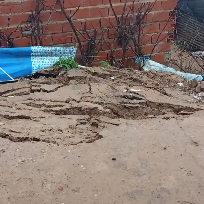 derrumbe de la barranca por el temporal
