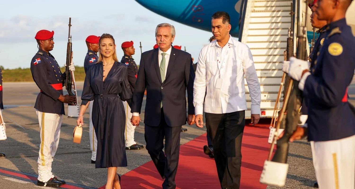 Alberto Fernández llegó a República Dominicana para participar de la Cumbre Iberoamericana