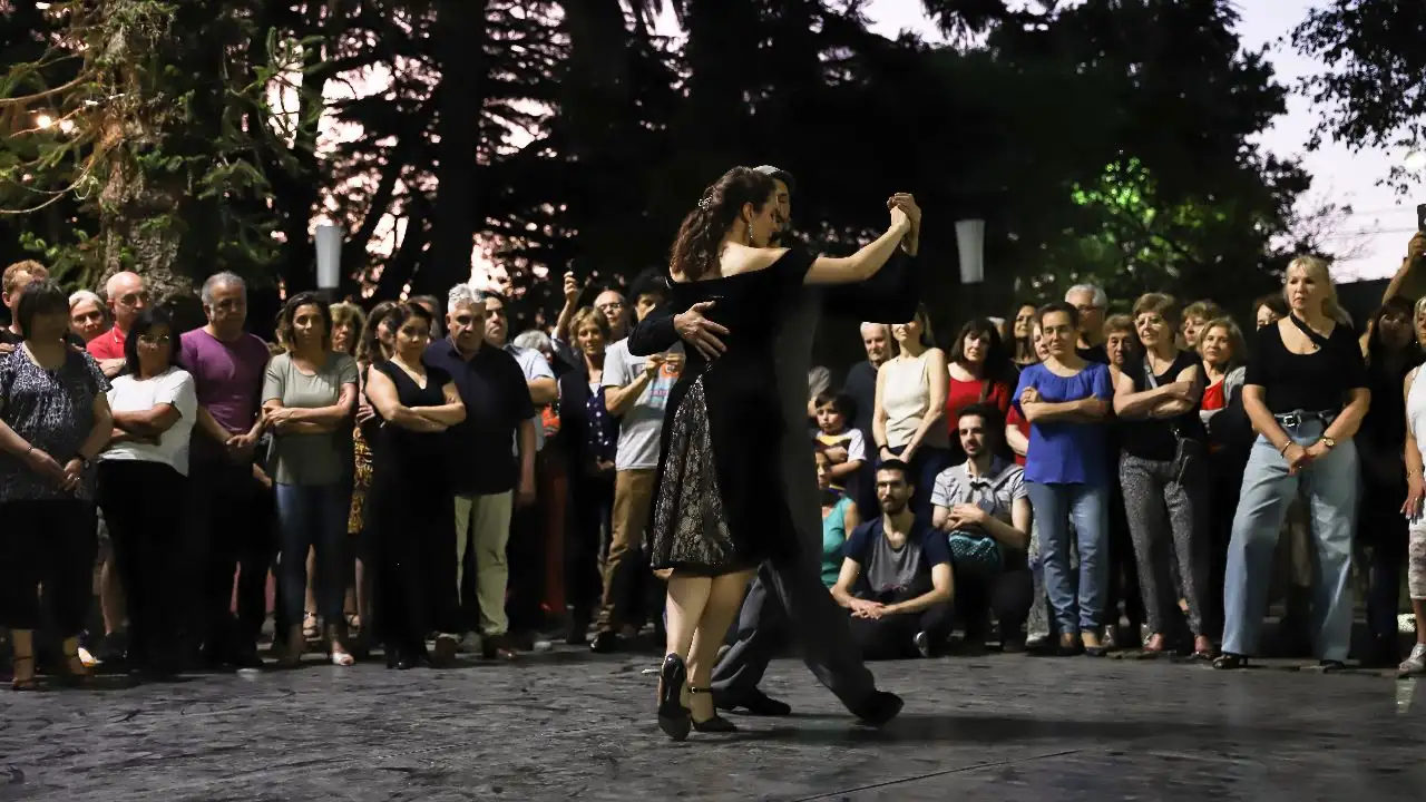 Tango Munro