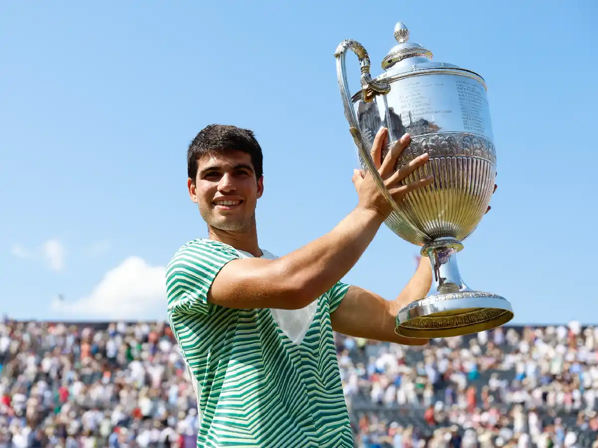Alcaraz consiguió el título en Queen’s  