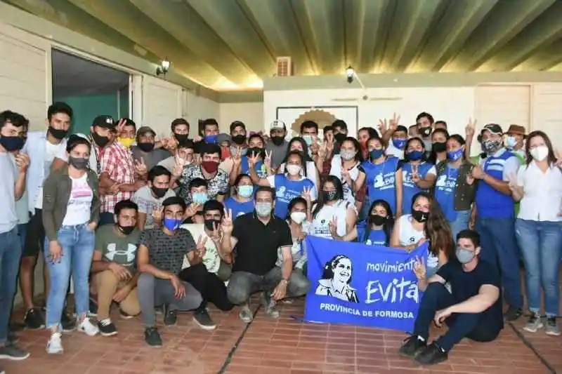 La “ola azul” se expandió hacia el extremo Oeste