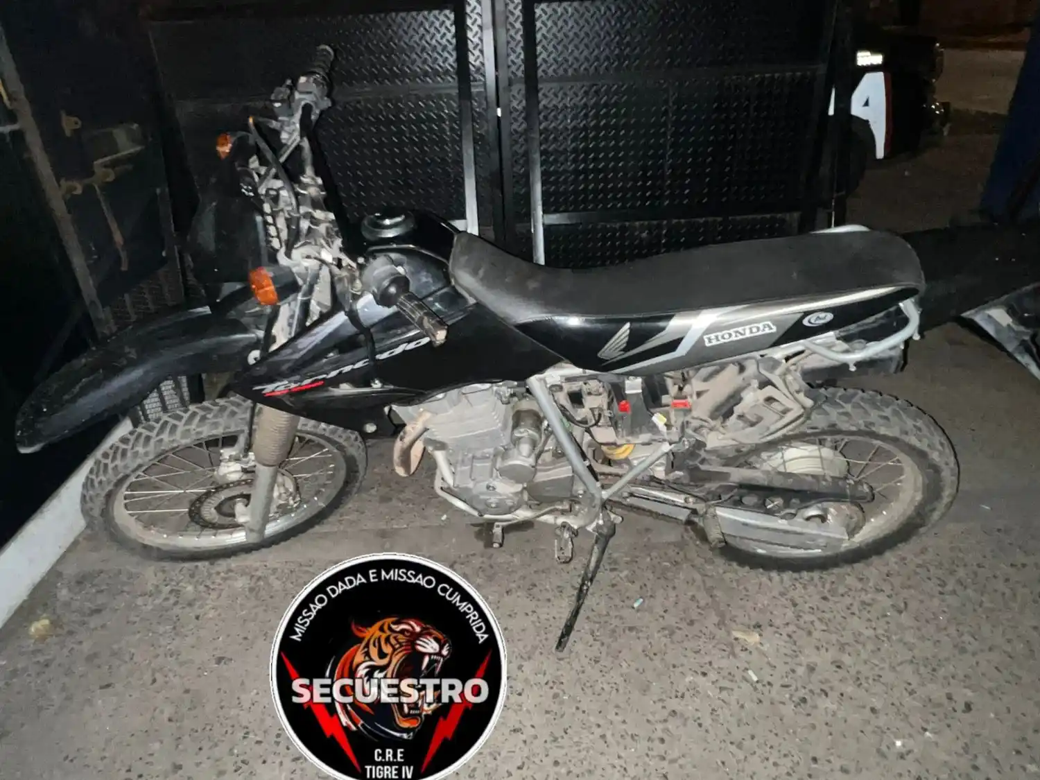 Persecución policial en zona noroeste: detuvieron a un motociclista que circulaba con la patente adulterada