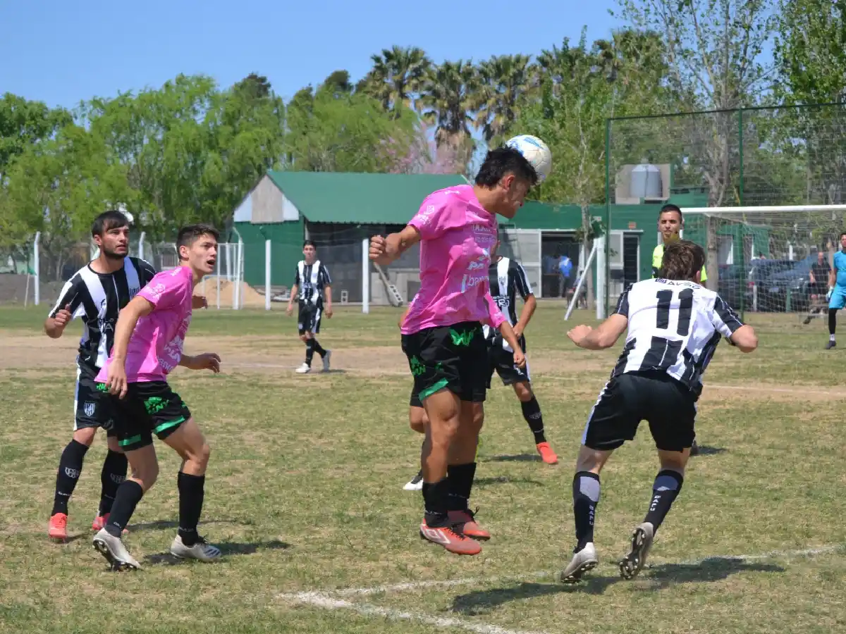 Sportivo goleó y Antártida fue goleado